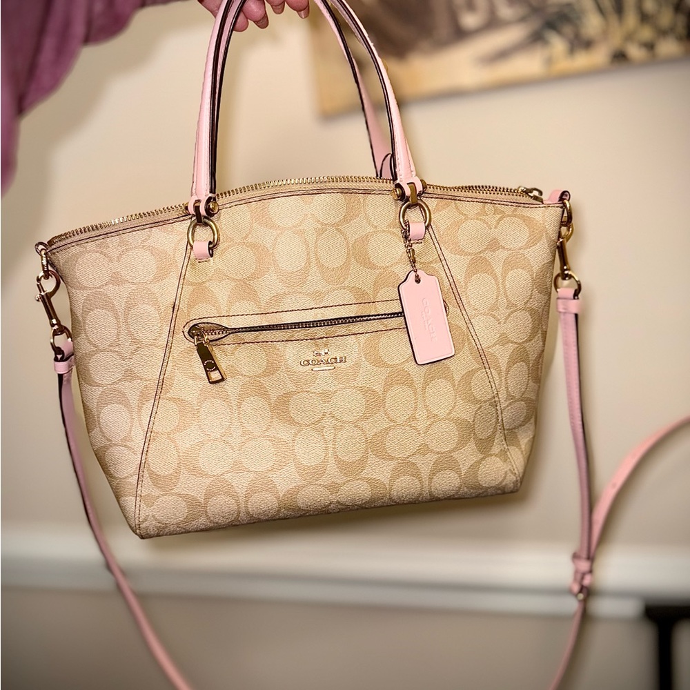 Coach Crossbody purse with large strap - Picture 5 of 5